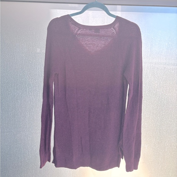 GAP | Lightweight Purple Knit - Picture 3 of 3